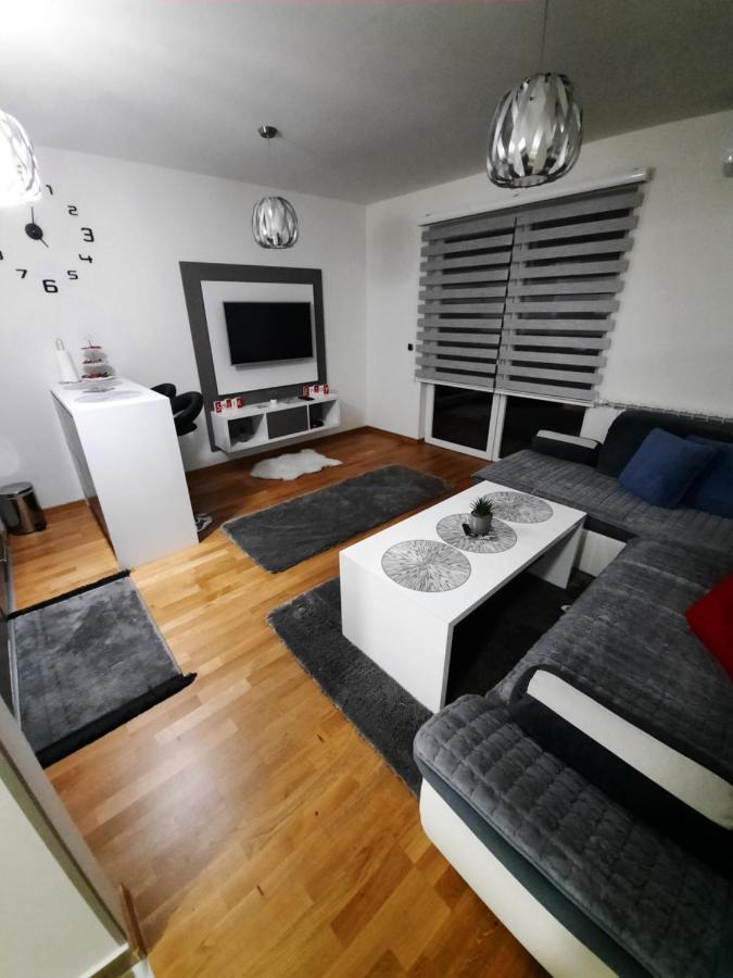 Apartman Bulevar Sarajevo - Free Parking Apartment Exterior photo